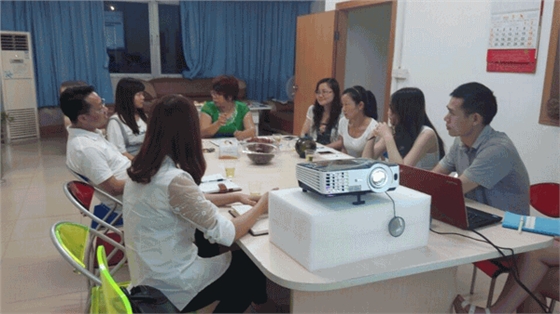 毅廷喇叭廠勇敢邁出第一步就是我們最大勝得 —牛商爭霸死黨互動學習共成長 毅廷喇叭廠勇敢邁出第一步就是我們最大勝得 —牛商爭霸死黨互動學習共成長